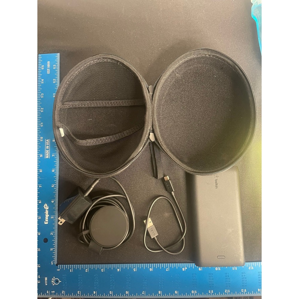 Belkin Power Bank, Wireless‎ Charger, and Carrying Case Bundle Series BPZ002